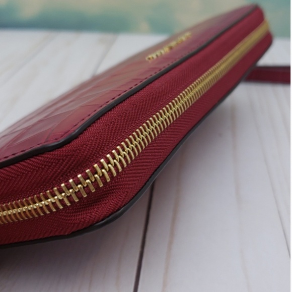 Michael Kors Continental Wallet Wristlet - Picture 4 of 8